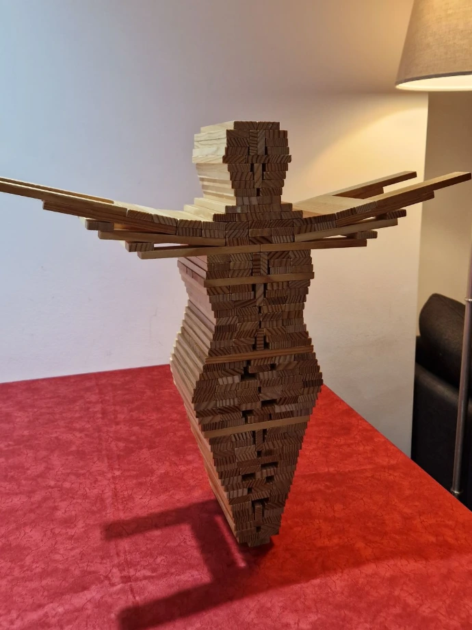 kapla planks wooden sculpture woman