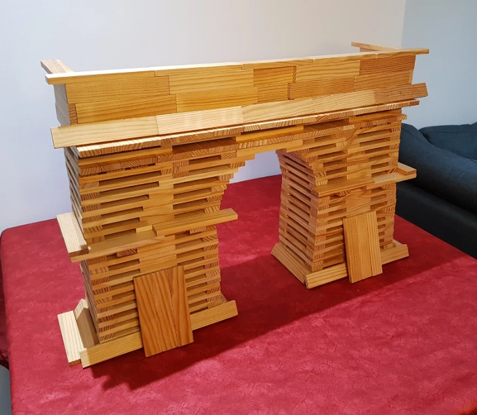 Arc-de-triomphe-kapla-planks-model
