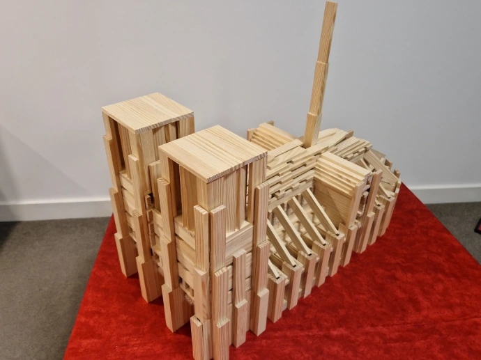Notre-Dame-de-Paris-kapla-planks-model