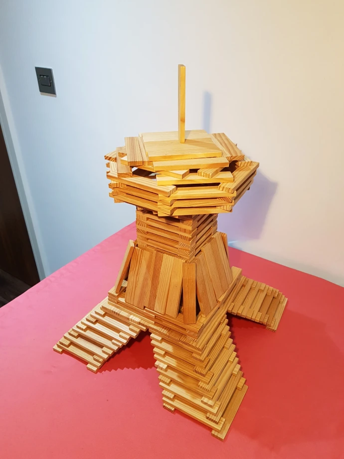Simple-Eiffel-Tower-kapla-planks-model