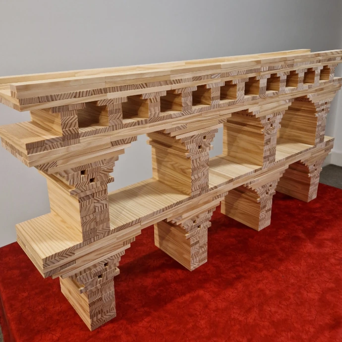Roman-Aqueduct-kapla-planks-model