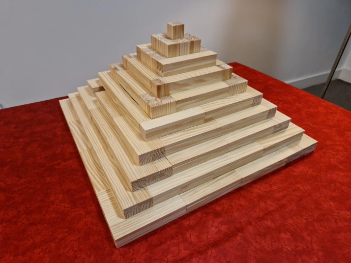 Egypt-Pyramid-kapla-planks-model