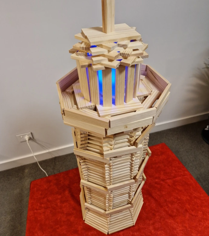 Lighthouse-kapla-planks-model