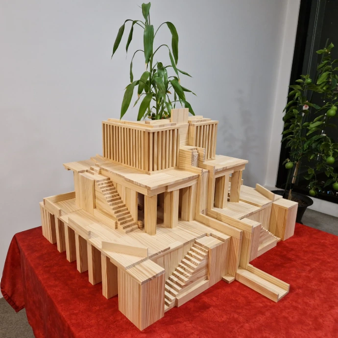 Babylon-Gardens-kapla-planks-model