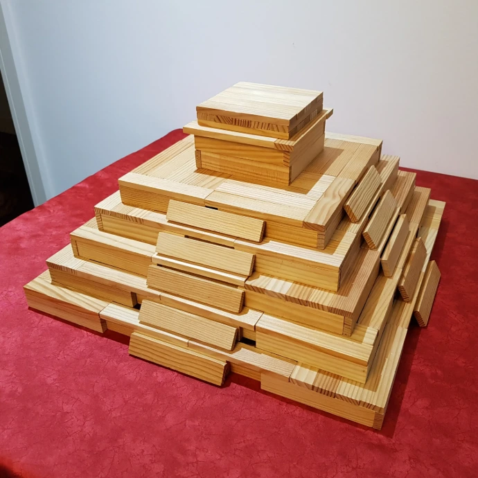 Maya-temple-kapla-planks-model