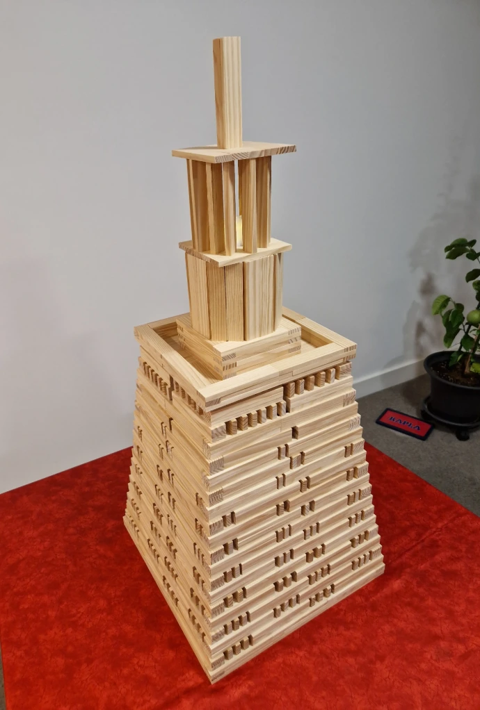 Lighthouse-of-Alexandria-kapla-planks-model