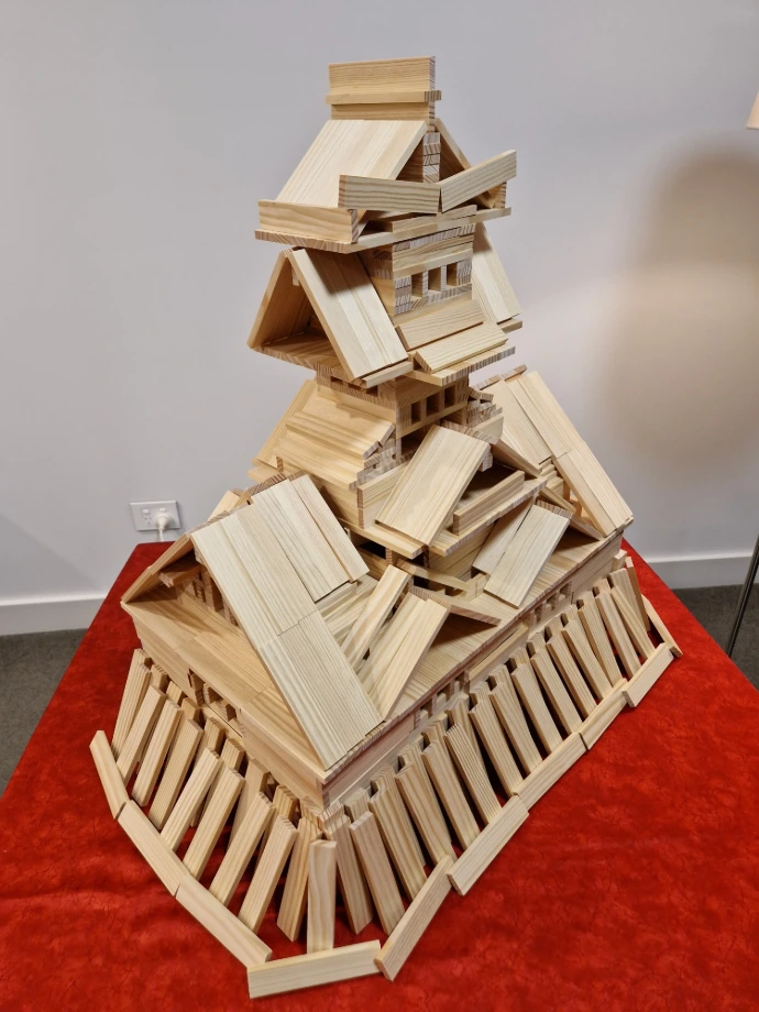 Japanese-castle-kapla-planks-model