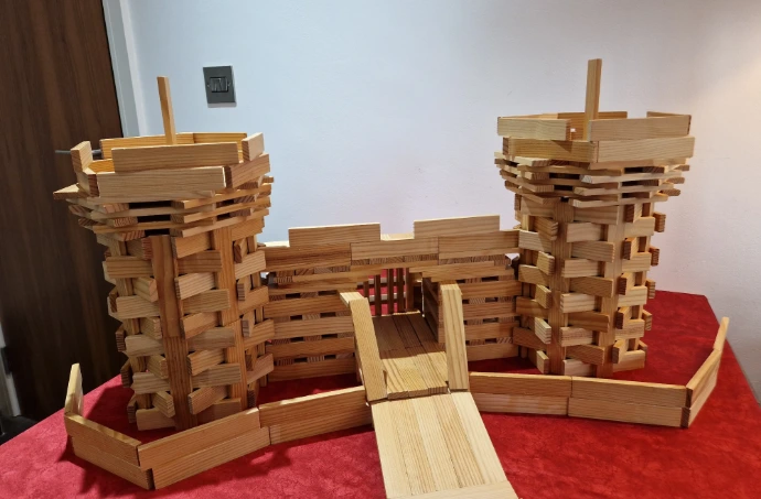 Castle-kapla-planks-model