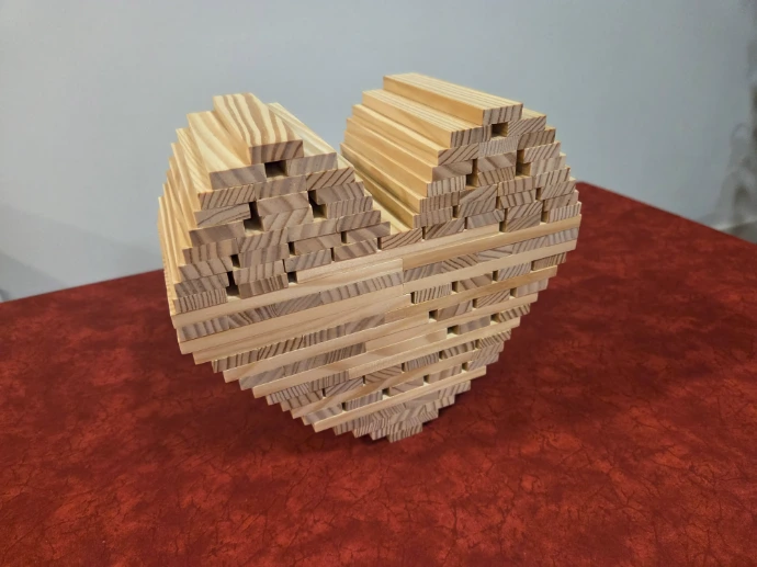 Kapla-Heart-kapla-planks-model
