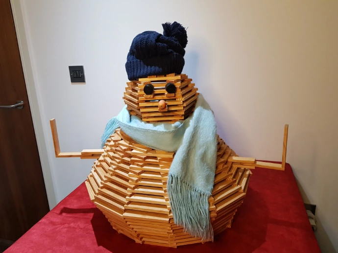 Snow-Man-kapla-planks-model