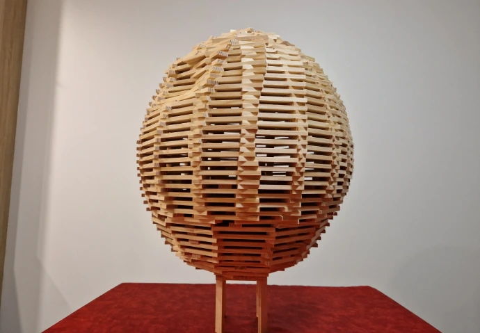 Death-Star-kapla-planks-model
