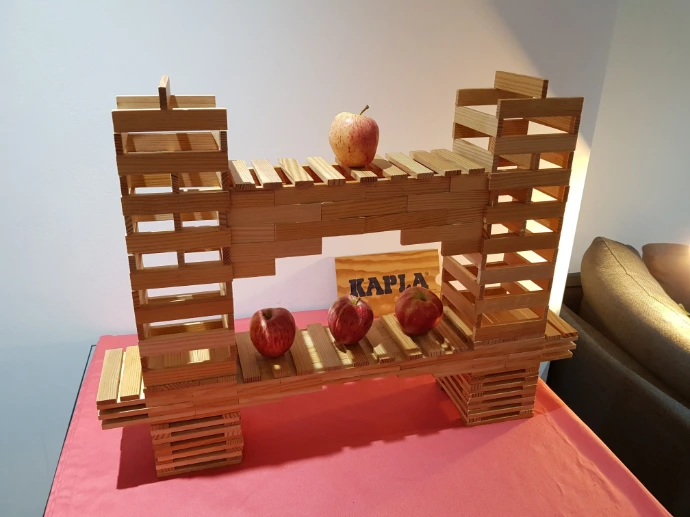 Kapla-tower-bridge-kapla-planks-model
