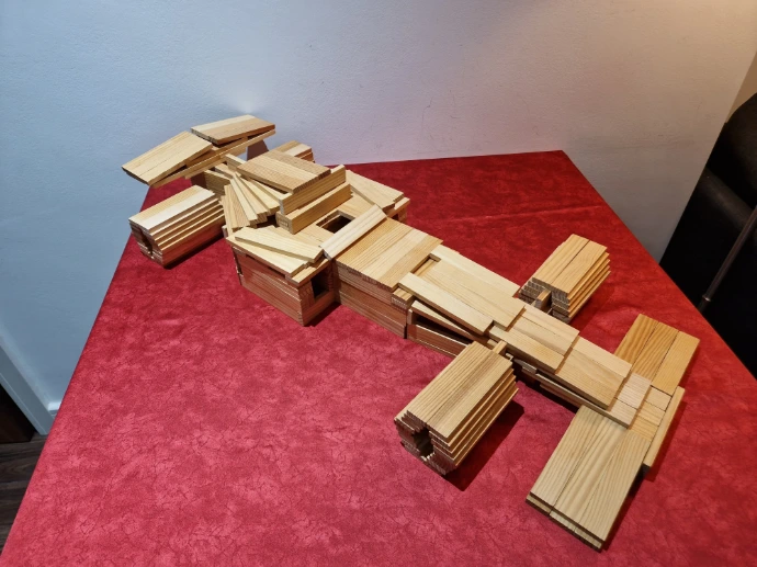 Formula-1-kapla-planks-model