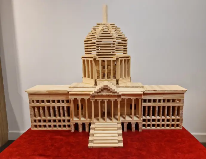 US-Capitol-kapla-planks-model